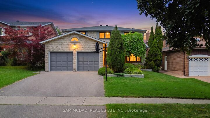 1077 Saginaw Crescent — photo 1
