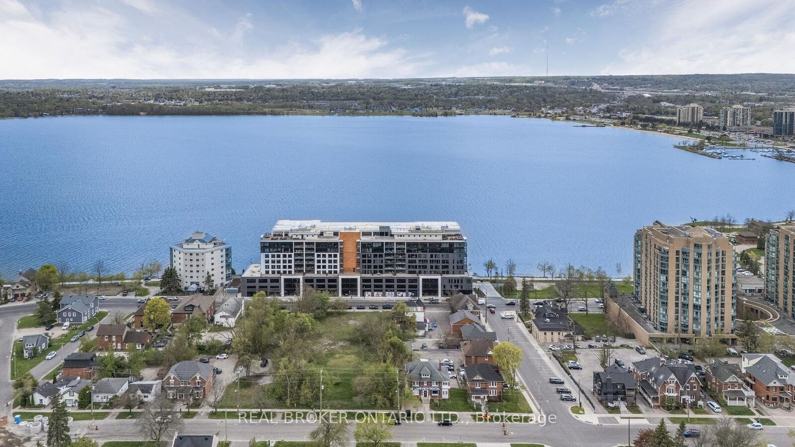 Property Photo: 185 Dunlop Street E Ph 3 ON L4M 0L7