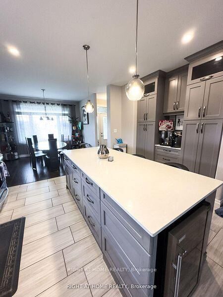 Property Photo: 15 Spartan Court ON K8V 5P4