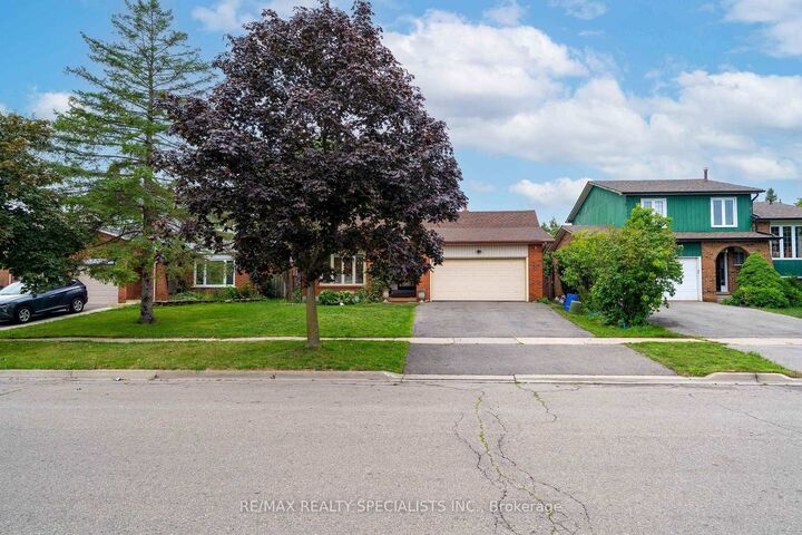 29 Blackthorn Lane — photo 1