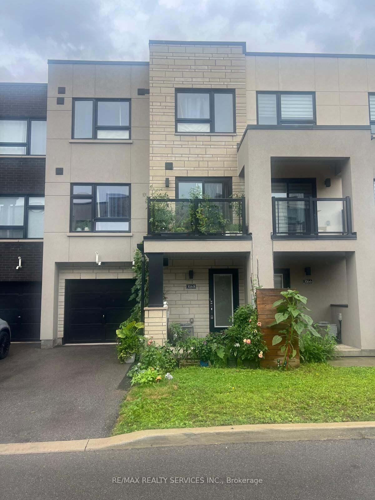 Property Photo:  3168 Lotus Common  ON L7M 2A9 