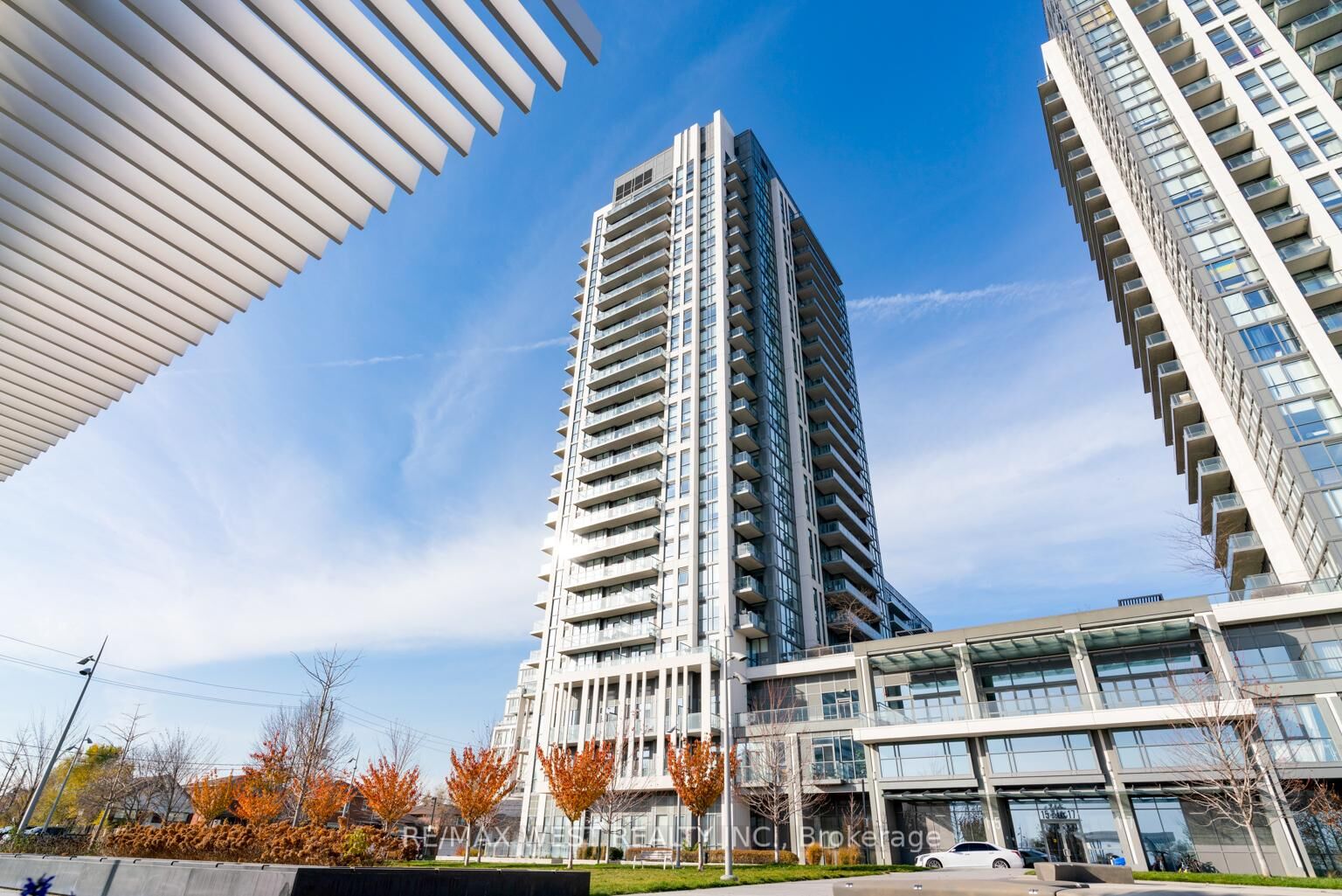 Property Photo: 15 Zorra Street 2307 ON M8Z 4Z6