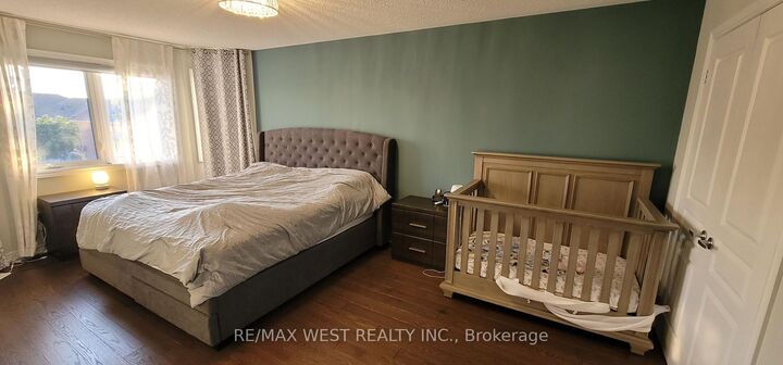 Property Photo:  20 Winisk Street  ON L4E 0L5 