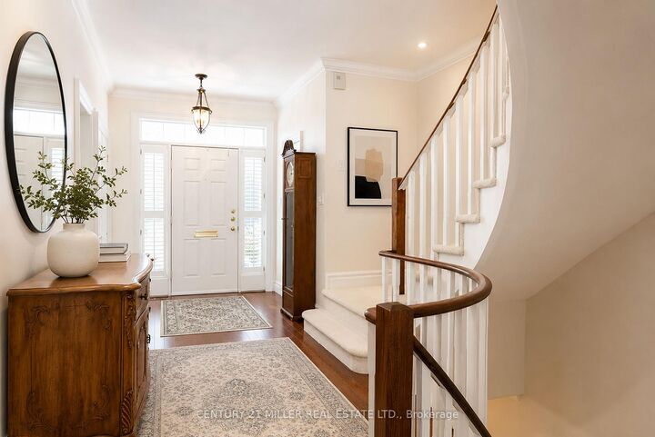 Photo de la propriété:  23 Chisholm Street  ON L6K 3W2 