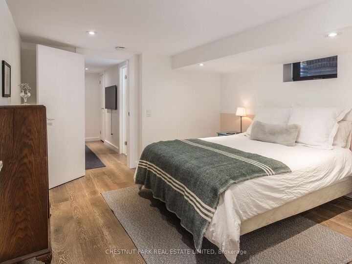 Property Photo:  1654 Gerrard Street E  ON M4L 2A8 