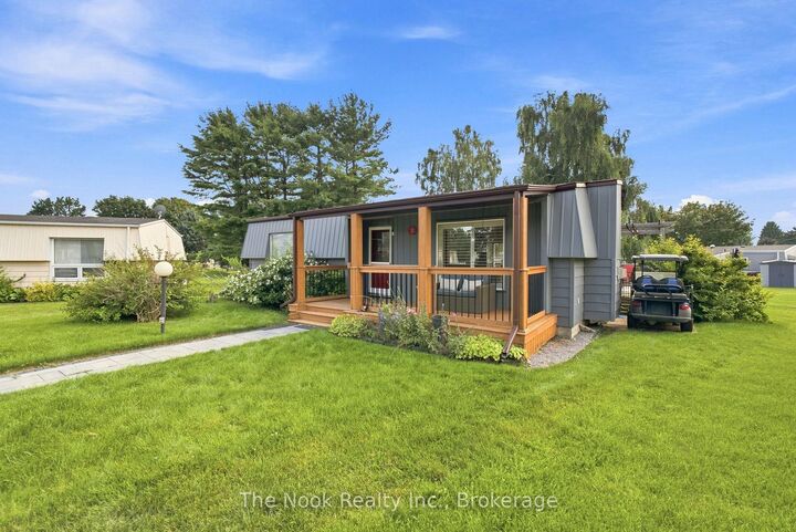 7 Pineridge Crescent — photo 1