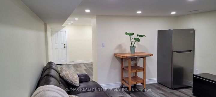 Property Photo:  65A Chambers Avenue  ON M6N 3M1 