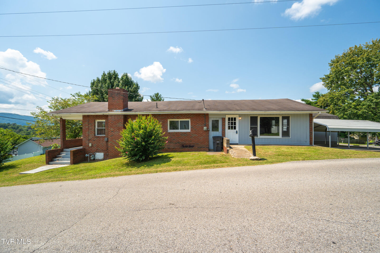 Property Photo:  2100 Patton Street  TN 37660 