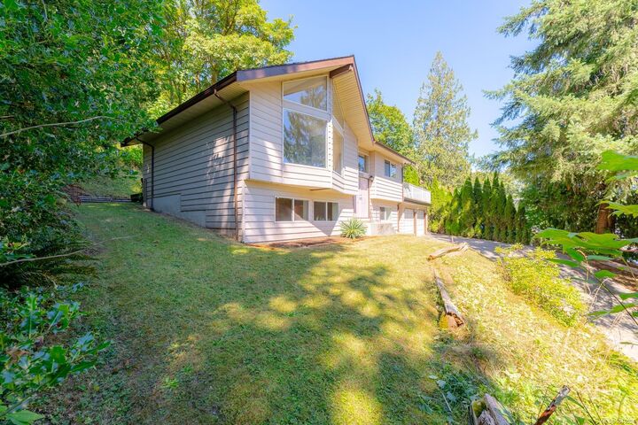 Property Photo: 2151 Lakeside Dr BC V9X 1A8