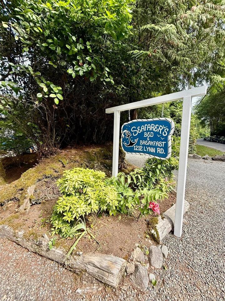 Property Photo: 1212 Lynn Rd BC V0R 2Z0
