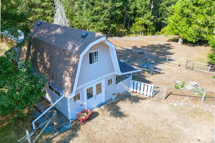 Property Photo: 2789 Vanappelen Rd BC V9X 1K5