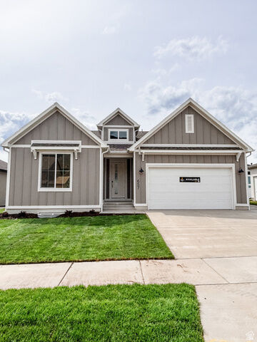 Property Photo: 657 N 200 E 511 UT 84332