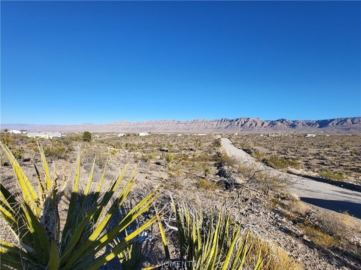 Property Photo: 1397 W Middle Point Drive AZ 86444