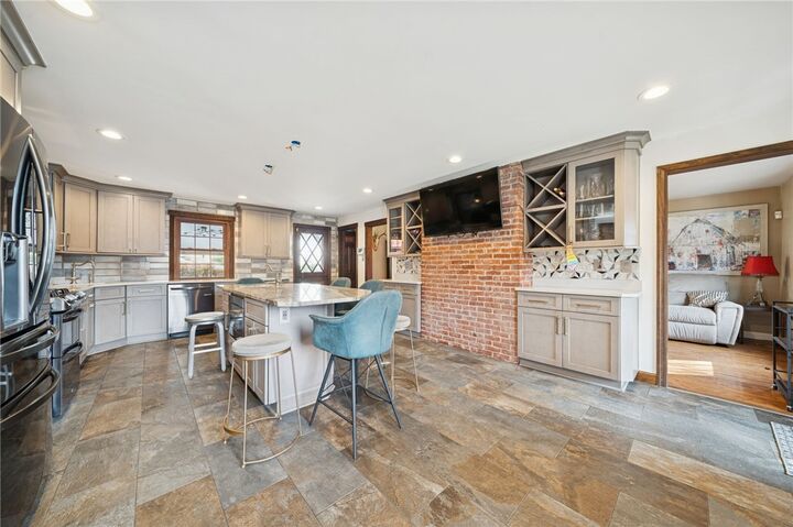 Property Photo: 1512 Abers Creek PA 15239