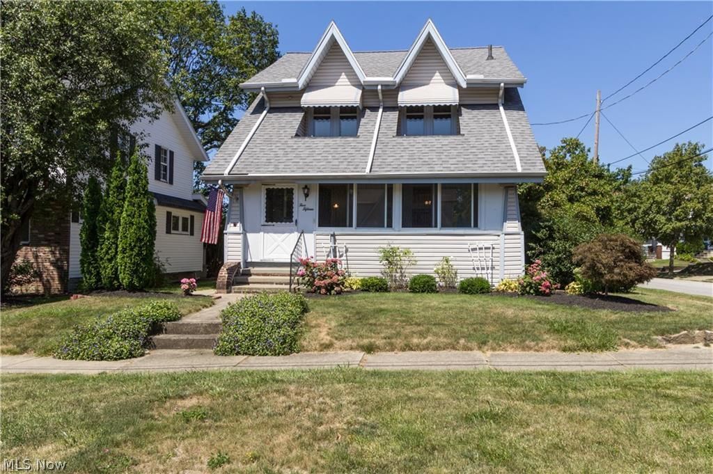 Property Photo:  515 N Firestone Boulevard  OH 44301 