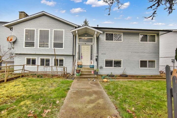 Photo de la propriété: 12845 64 Avenue BC V3W 1X4