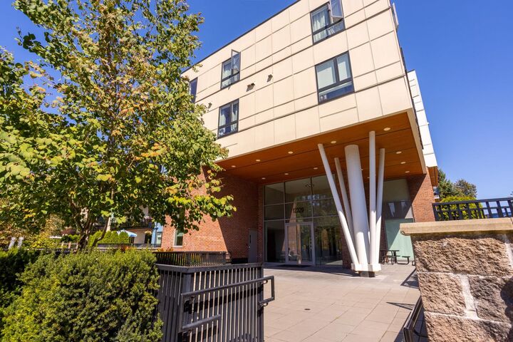 12320 222 Street 307 — photo 1