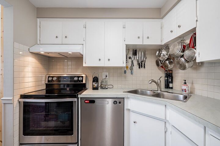 Property Photo:  12169 222 Street  BC V2X 5W4 