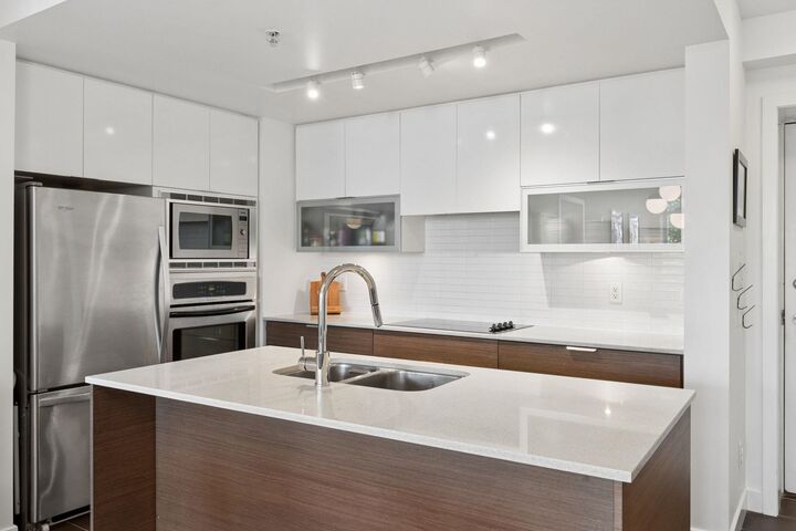 Property Photo:  175 W 2nd Street 503  BC V7M 0A5 