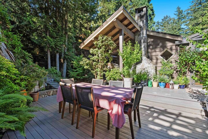 Property Photo: 4613 Caulfeild Drive BC V7W 2T9