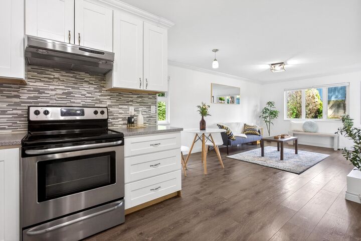 1122 King Albert Avenue 105 — photo 1