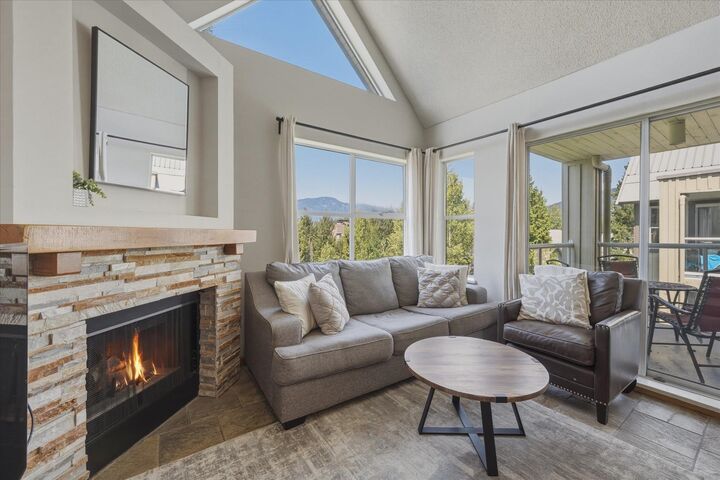 4749 Spearhead Drive 302 — photo 1