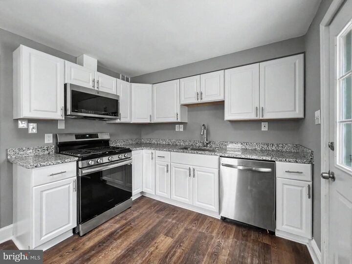 Property Photo:  5900 Hamilton Avenue  MD 21237 