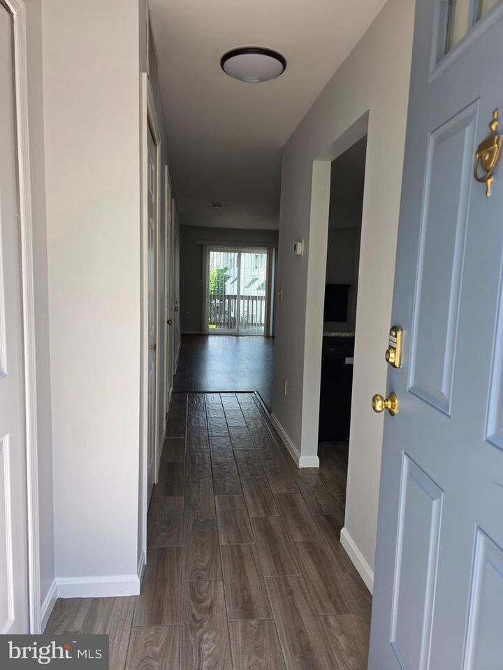 Property Photo:  3928 9th Road S  VA 22204 