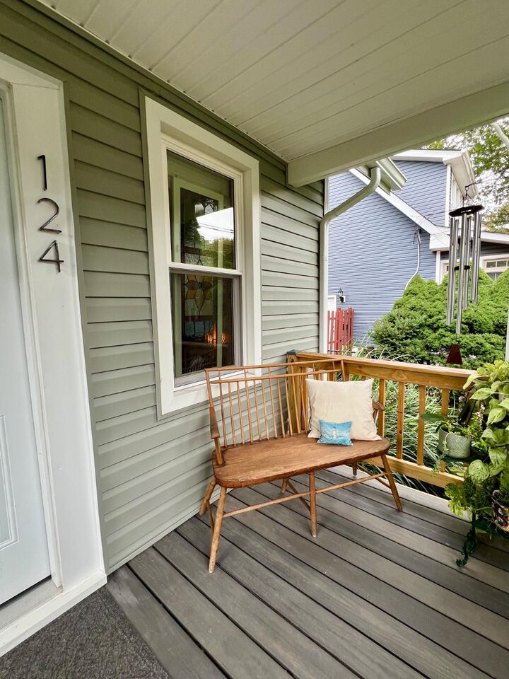 Property Photo:  124 W Franklin Street  PA 19067 