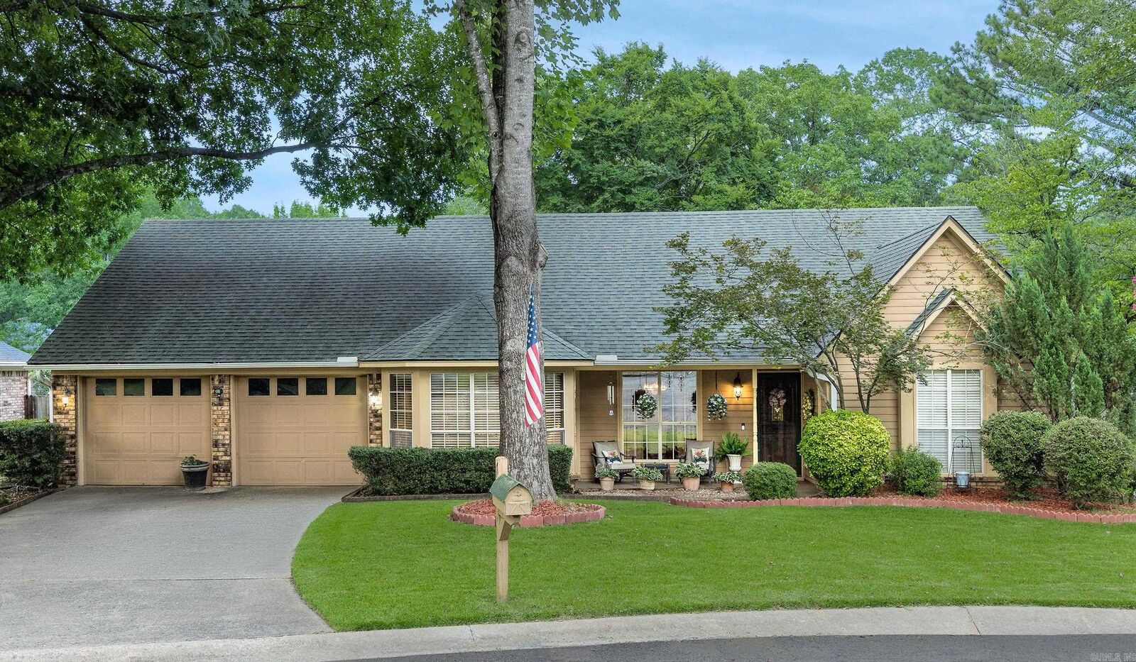 Property Photo: 17 Hornrimme Place AR 72113