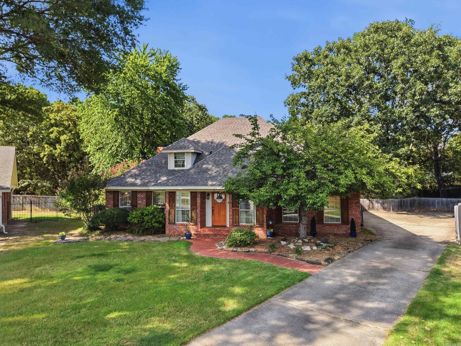Property Photo: 5 Brandon Cir AR 72034