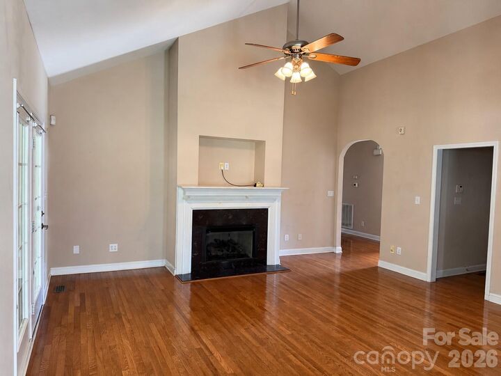 Property Photo:  1318 Stonewyck Drive  NC 28146 