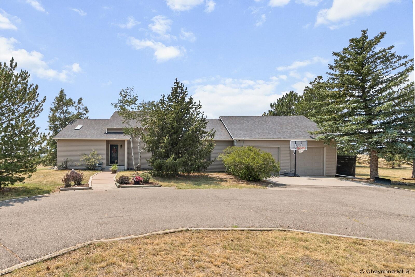 Property Photo: 2603 Champion Dr WY 82009