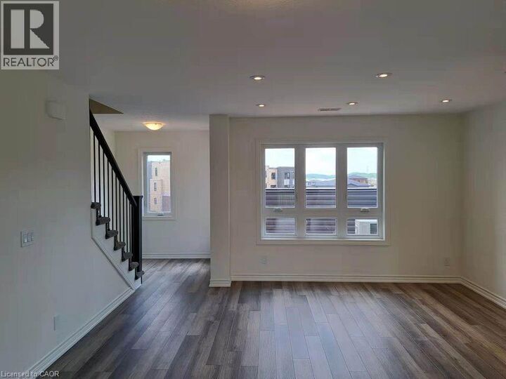 Property Photo:  235 Chapel Hill Drive 34  ON N2R 0S4 