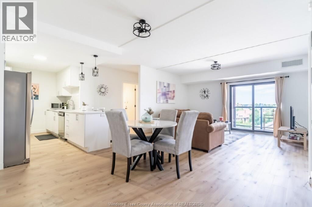 Property Photo:  2550 Sandwich West Parkway 406  ON N9H 2R6 
