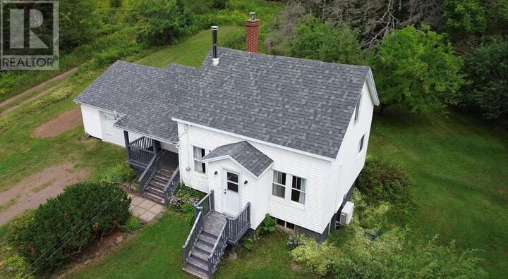 Property Photo: 2451 Highway 2 NS B0M 1B0