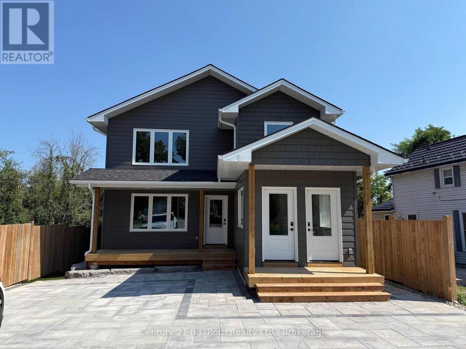 Property Photo: 165 Barrie Road 3 (Lower) ON L3V 2P6