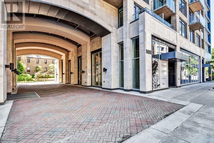 Property Photo: 108 Richmond Road 108 ON K1Z 6V9