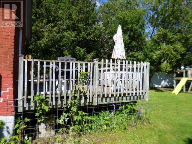 Property Photo:  305 Cameron St  ON P7C 2H1 