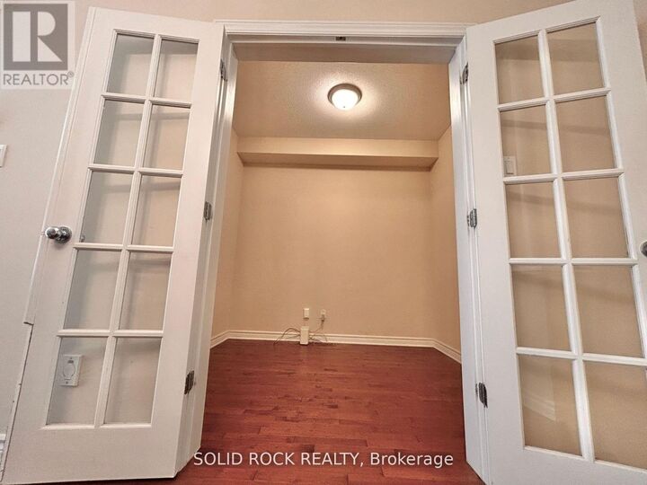 Property Photo:  66 Madelon Drive  ON K2J 5C5 