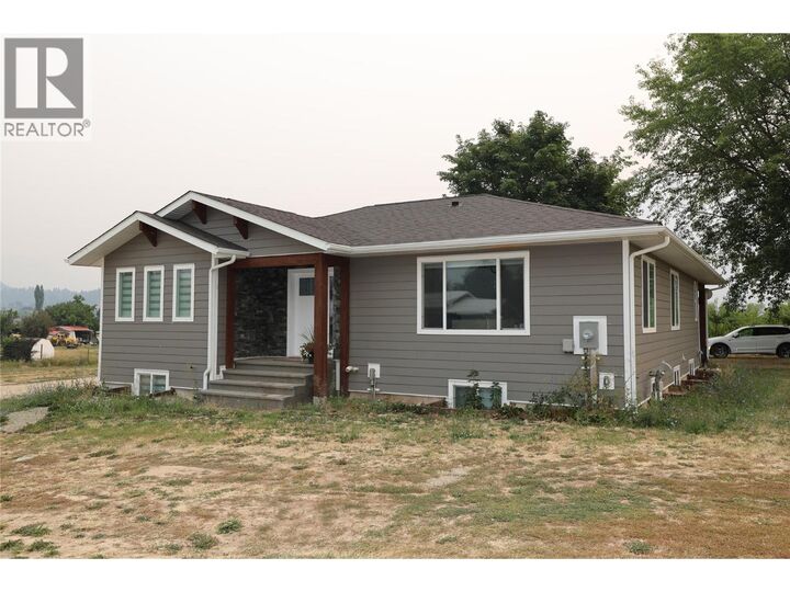 Property Photo: 820 32nd Avenue BC V0B 1G1