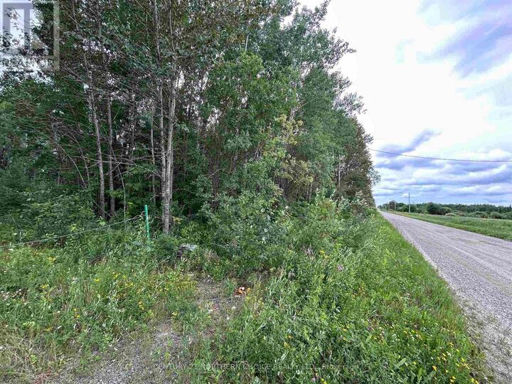 Property Photo: 905 Frog Creek Road ON P9A 3M2