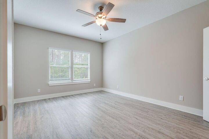 Property Photo:  90 Date Palm Lane  FL 32439 
