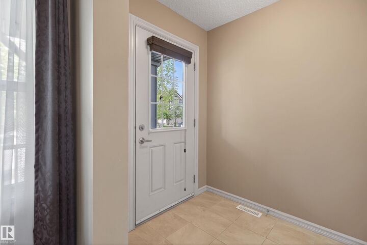 Property Photo: 5636 18 Avenue SW AB T6X 1P8