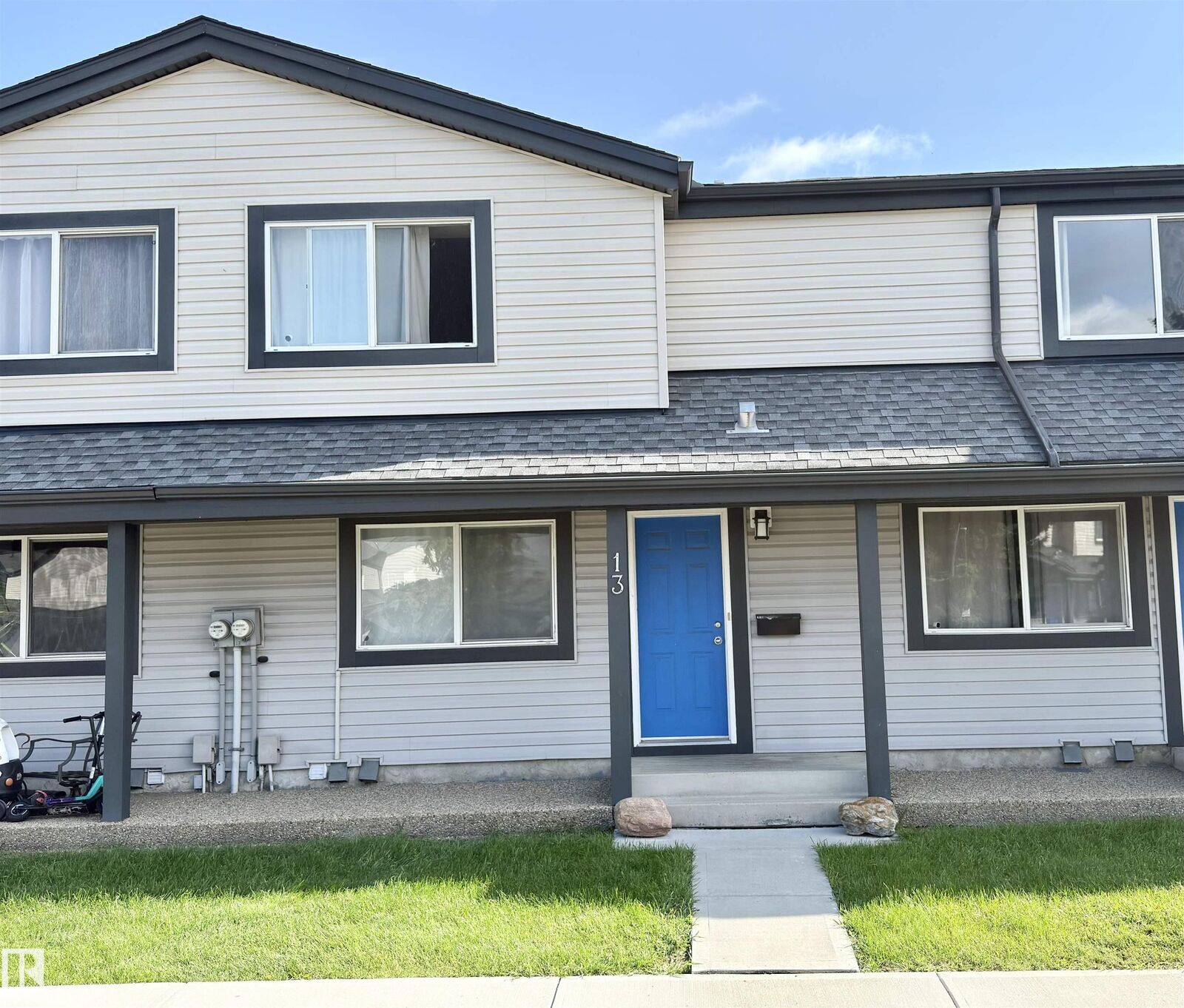 Property Photo: 18010 98 Avenue NW 13 AB T5T 3H6