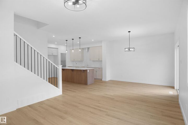 Property Photo: 621 Ashgrove Circle AB T9E 0K7