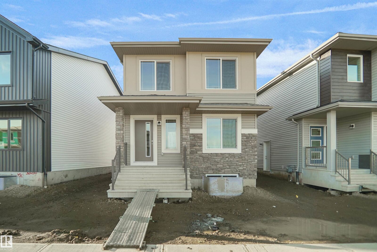 Property Photo:  106 Juniper Wynd  AB T8L 3S4 