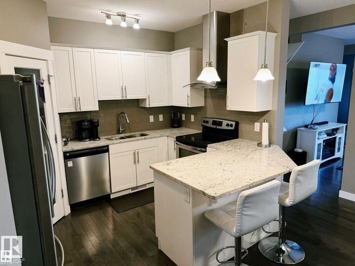 Property Photo: 7028 174 Avenue NW AB T5Z 0L3