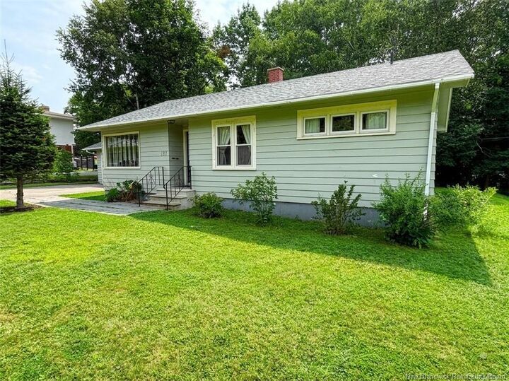 157 St. James Street — photo 1