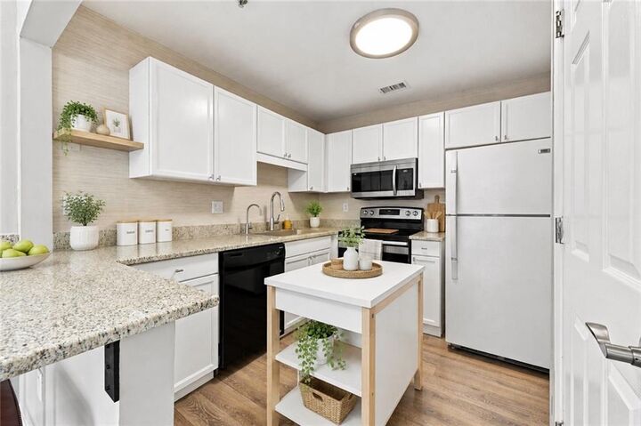 Property Photo:  225 Bentley Place  GA 30084 